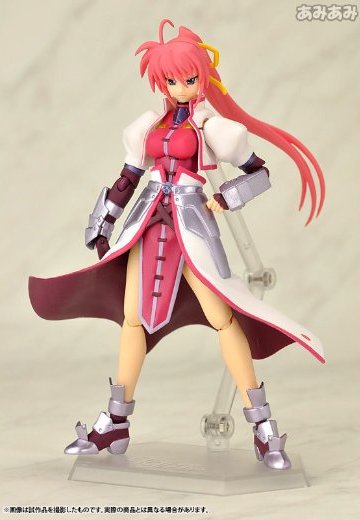 figma 魔法少女奈叶StrikerS シグナム 騎士服ver.
