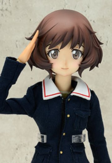 REAL ACTION HEROES No.690 RAH 少女与战车 秋山优花里