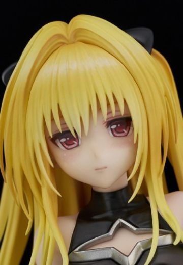 To LOVE Ru Darkness  金色暗影 泳装ver.