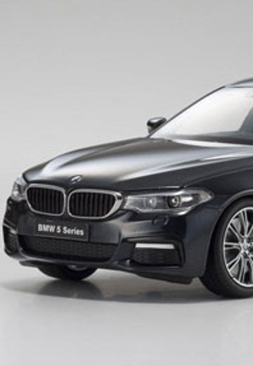 原创 1/18 BMW 5系 (G30) 宝石黑 | Hpoi手办维基