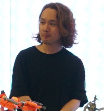 新川洋司