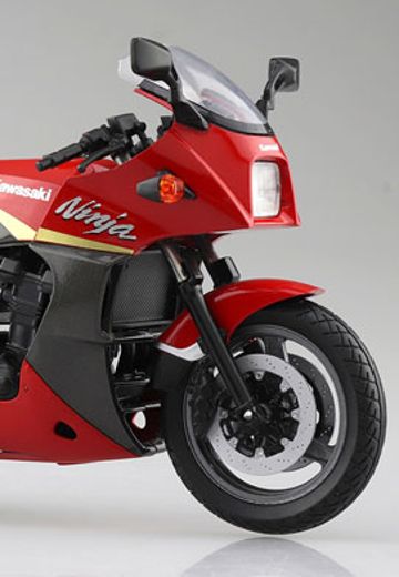 1/12 完成品摩托车 川崎 GPZ900R 红/灰