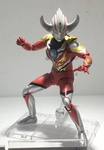 S.H.Figuarts 欧布奥特曼 欧布奥特曼 暴炎形态 | Hpoi手办维基