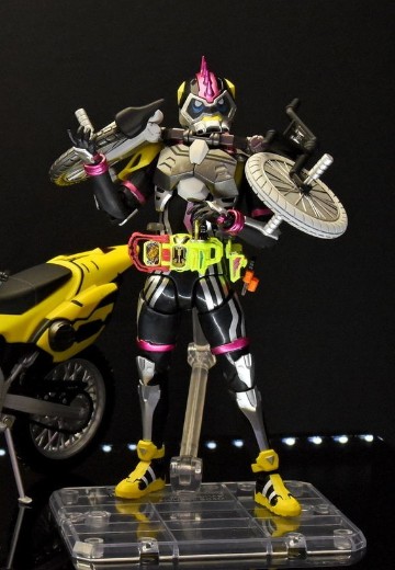 S.H.Figuarts 假面骑士：艾克赛德 假面骑士极速狂飙 原始运动摩托玩家 等级0 | Hpoi手办维基