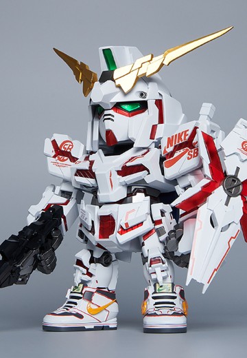 QMSV 机动战士高达独角兽 RX-0 独角兽高达[毁灭模式] 耐克滑板运动鞋款式