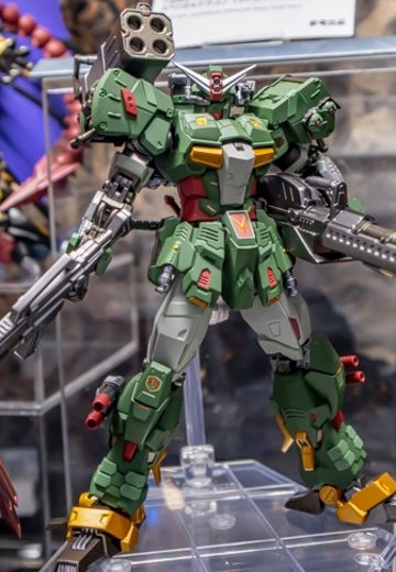 METAL ROBOT魂＜机动战士系列＞ 真指挥官高达