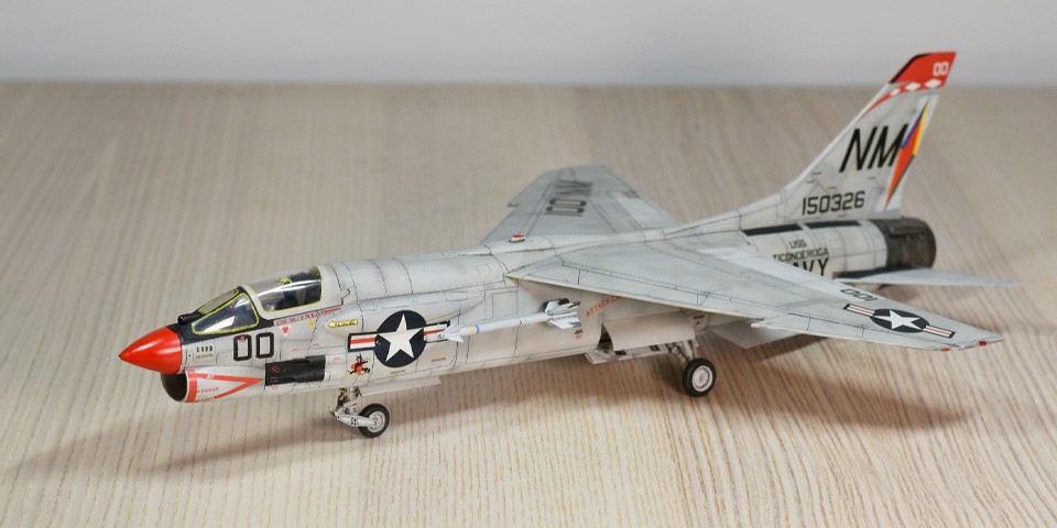 【Hsegawa】Vought F-8E Crusader