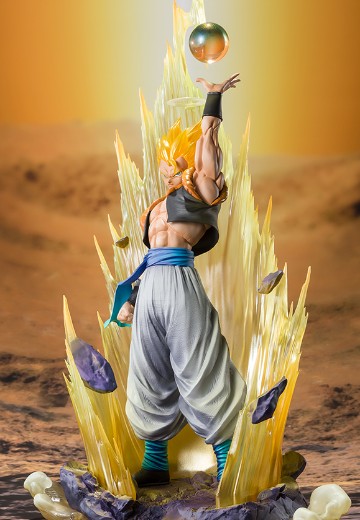 FiguartsZERO [超激战] 龙珠Z 复活！悟空与贝吉塔的合体 超级赛亚人悟吉塔 -展会限定版-