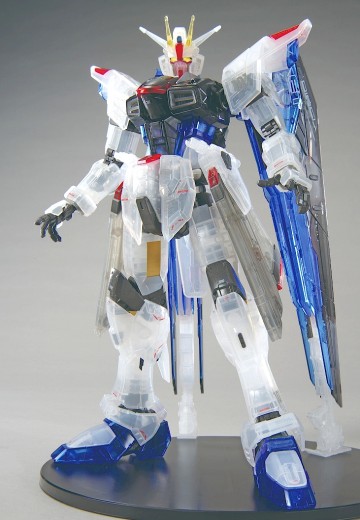 FULLMECHANICS 1/100 高达基地限定 自由高达 Ver.GCP（透明配色版）