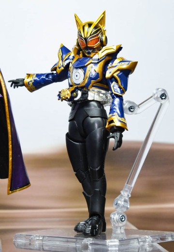 S.H.Figuarts 假面骑士娜猫 奇幻形态