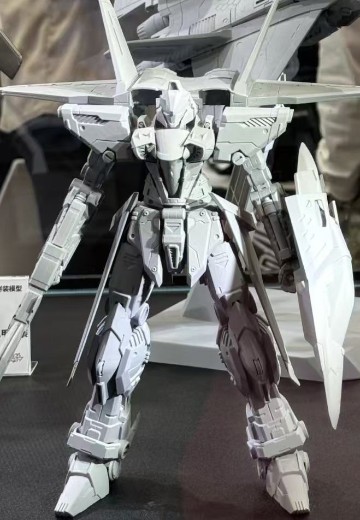 龙魂战机 天钺 J31鹘鹰式