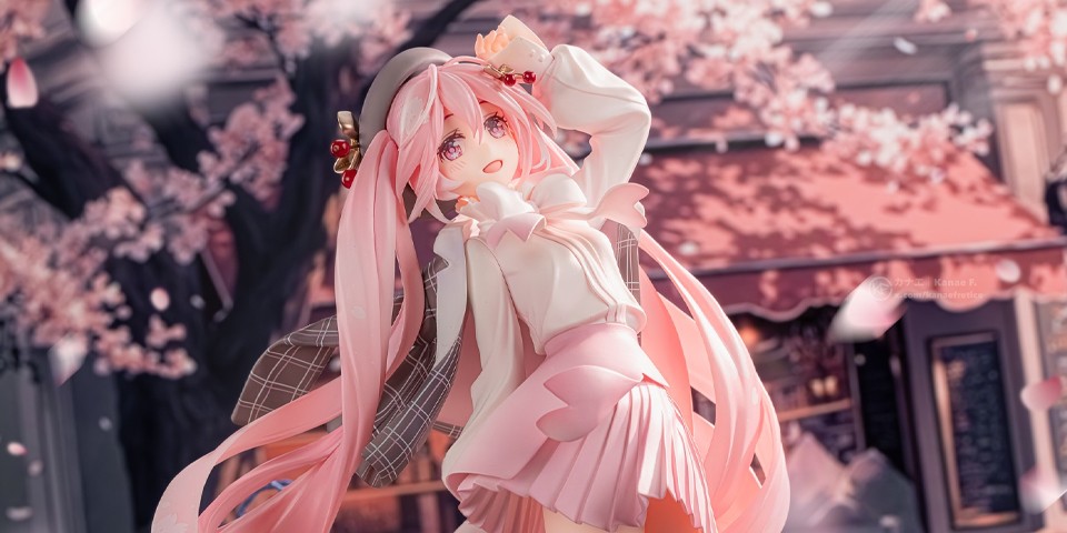 粉色超长双马尾的赏花樱初音