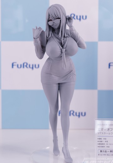 胜利女神：新的希望 艾玛 - 办公室疗法