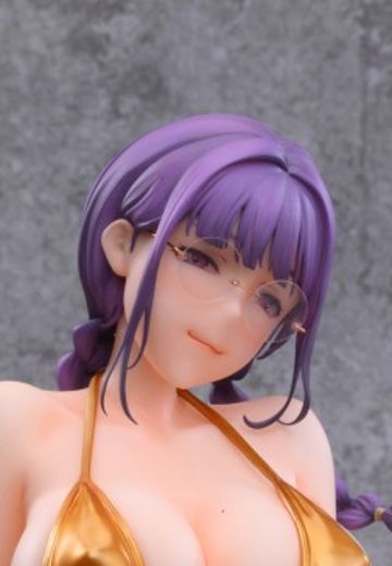 三芳 金色比基尼