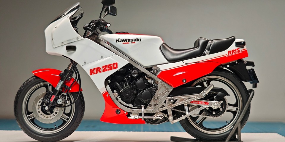 长谷川 川崎 KR250 1/12