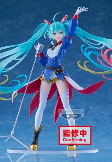 高达45周年联名初音未来 BPEV -高达联名款-珍藏人偶