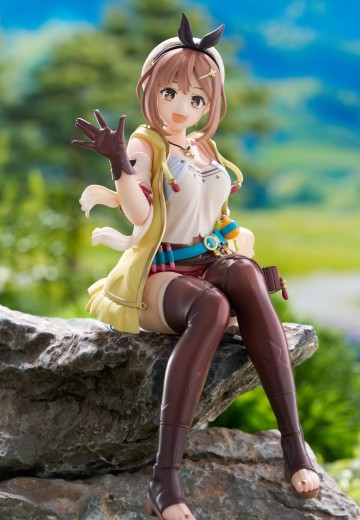 KT model+联名压泡面人偶ー莱莎琳·斯托特ー