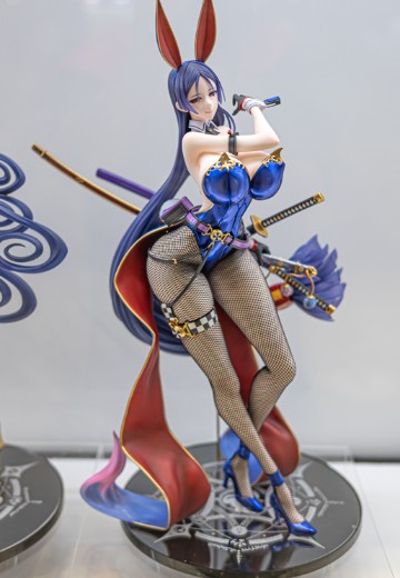 源赖光 兔女郎