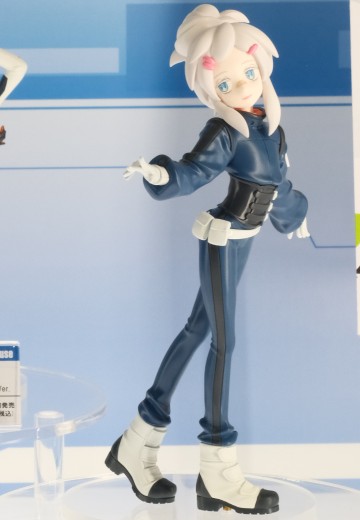 Lucrea Light  机动战士高达跨时之战 杜·村雨 驾驶服版