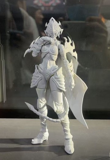 超兽武装 龙莹