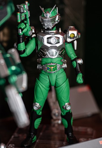 S.H.Figuarts (真骨雕制法) 假面骑士兵牛