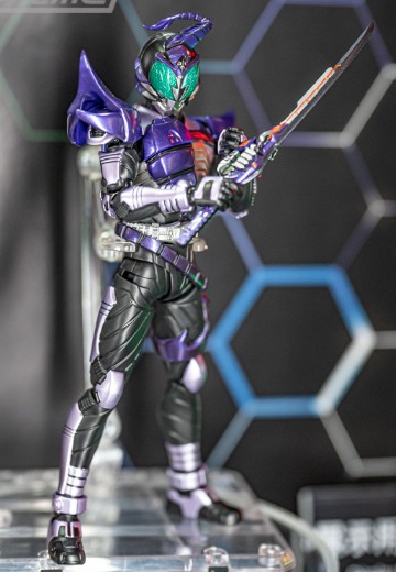 S.H.Figuarts（真骨雕制法） 假面骑士剑蝎 骑士形态