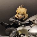 fate 阿尔托莉雅 风王骑兵 白摩托