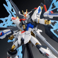 HGCE 1/144 强袭自由高达 光翼豪华版