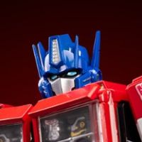 COMBOT 擎天柱