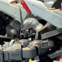 MG 1/100 烈焰型扎古幻影（迪亚卡·埃尔斯曼专用机）