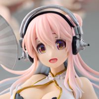 Trio-Try-iT 超级索尼子 白色旗袍