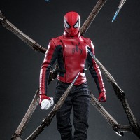 电玩杰作系列 - 《漫威蜘蛛侠2》彼得·帕克(背水一战战衣) 1:6比例珍藏人偶
