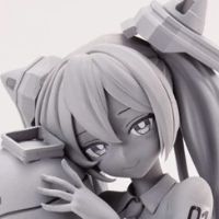 Lucrea  高达45周年联名初音未来 初音未来·00高达形态