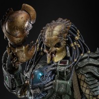 《铁血战士》碎牙铁血战士 1:6比例珍藏人偶(特别版)