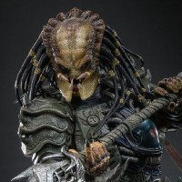 《铁血战士》碎牙铁血战士 1:6比例珍藏人偶(普通版)