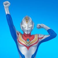 大怪兽系列 奥特新生代 戴拿奥特曼(闪亮型) 登场姿势 大怪兽系列 奥特新生代 戴拿奥特曼(闪亮型) 登场姿势