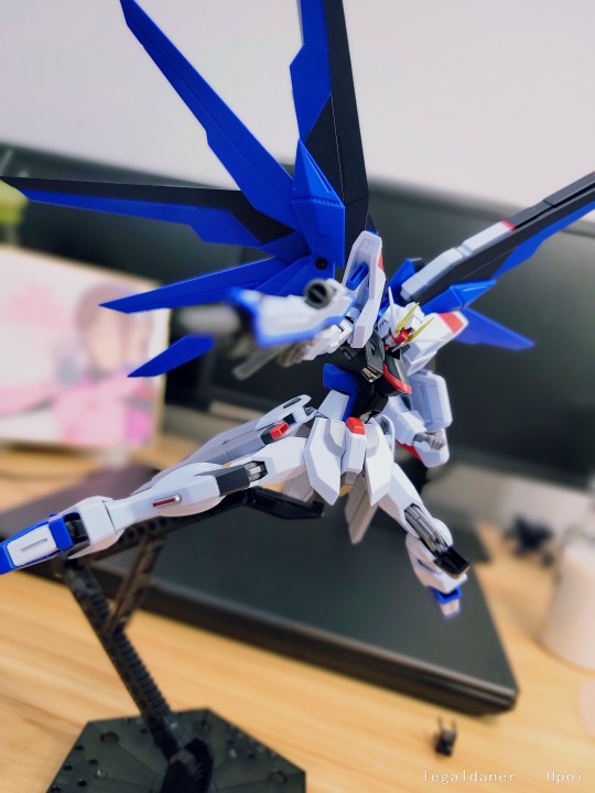 新robot魂自由高达