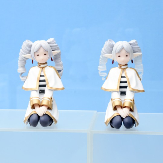 【展品】世嘉 葬送的芙莉莲 小坐系列奖品人偶 “芙莉莲”～不小心烫成卷发了～ 透明头发版 返图搬运