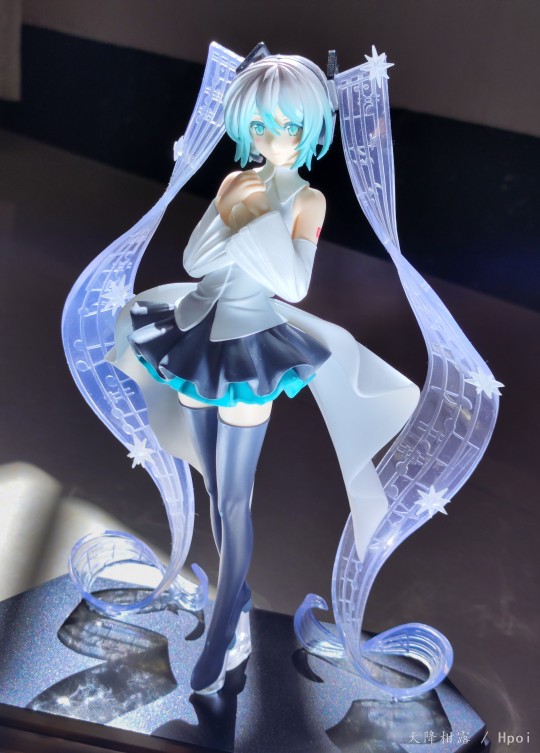 她就得用太阳光！就得用太阳光！