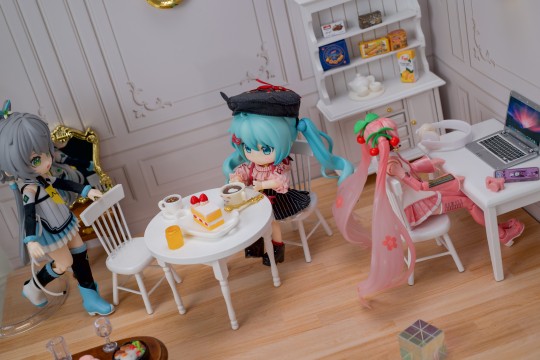 新的娃屋到了，展示一下。