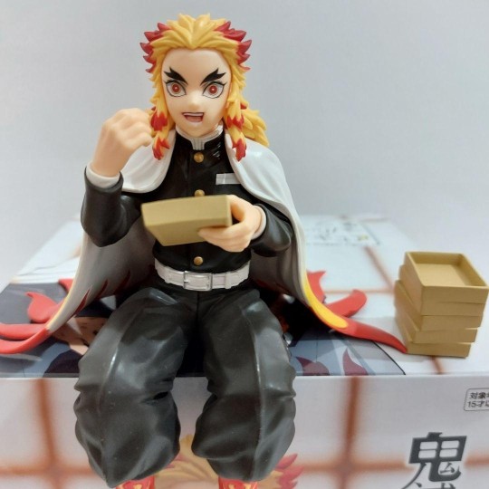 转载炎柱泡面压景品实物图