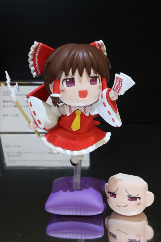 【展品】科乐美 慢慢来抽象风可爱人偶 博丽灵梦