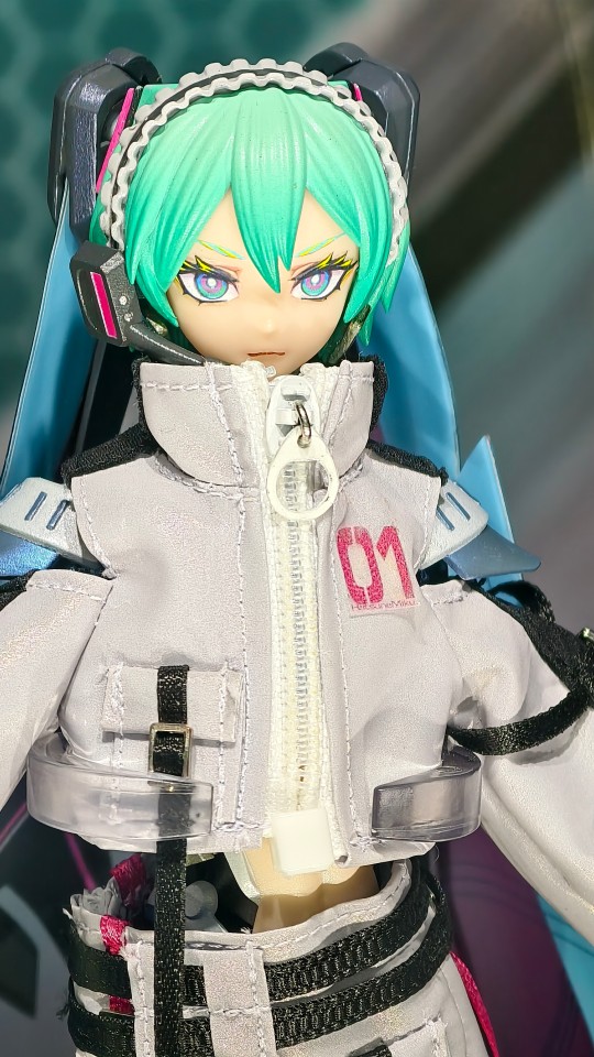 代哥的MB初音成功把我丑哭了