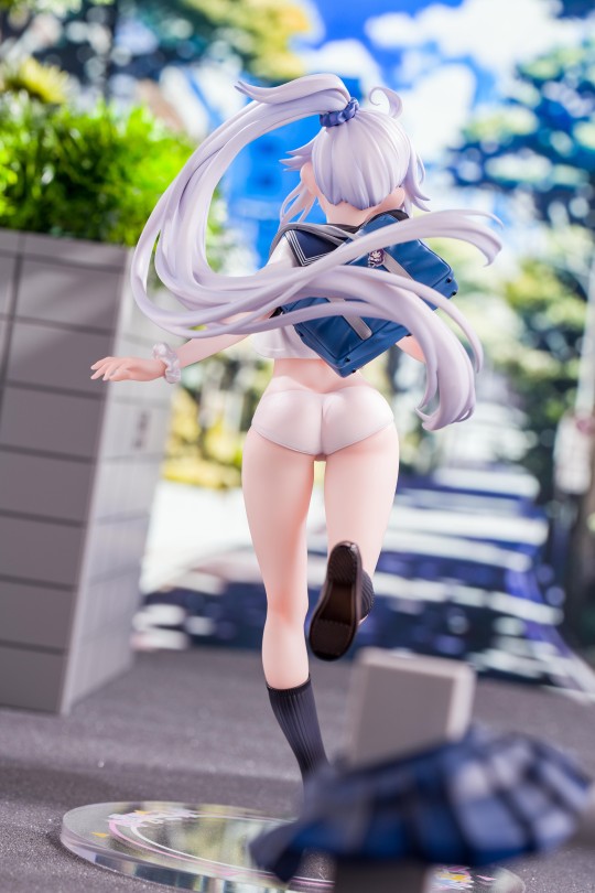 即使裙子掉了也要上学就是这么爱上学