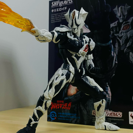 造型说的过去 其他的都是灾难级的表现