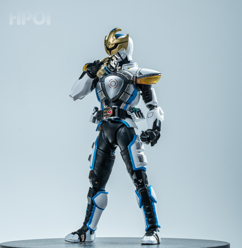 S.H.Figuarts（真骨雕制法） 假面骑士战骑 保全模式/爆发模式 (红音也)