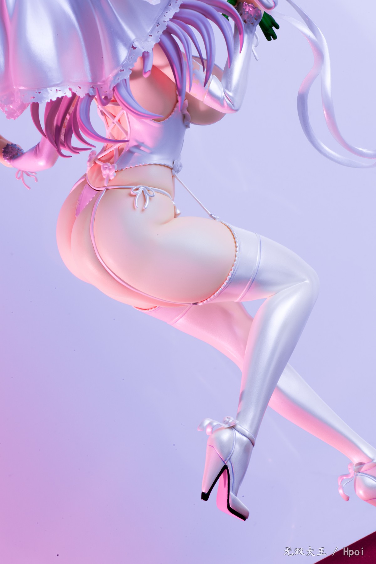 屁骚端奶 骚妮子