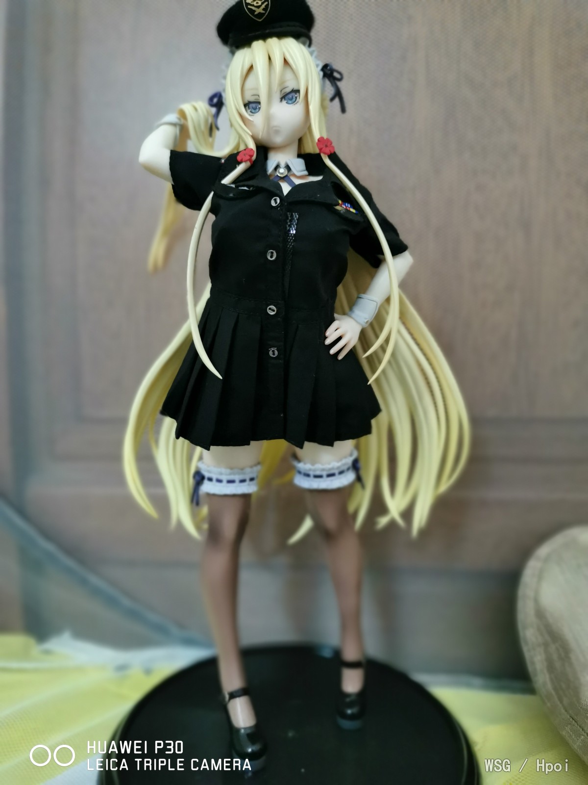 黑色短裙军装亚璃子