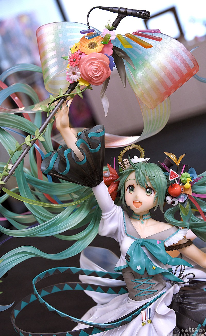 初音未来 纪念服饰（10周年绘图比赛大赏）
