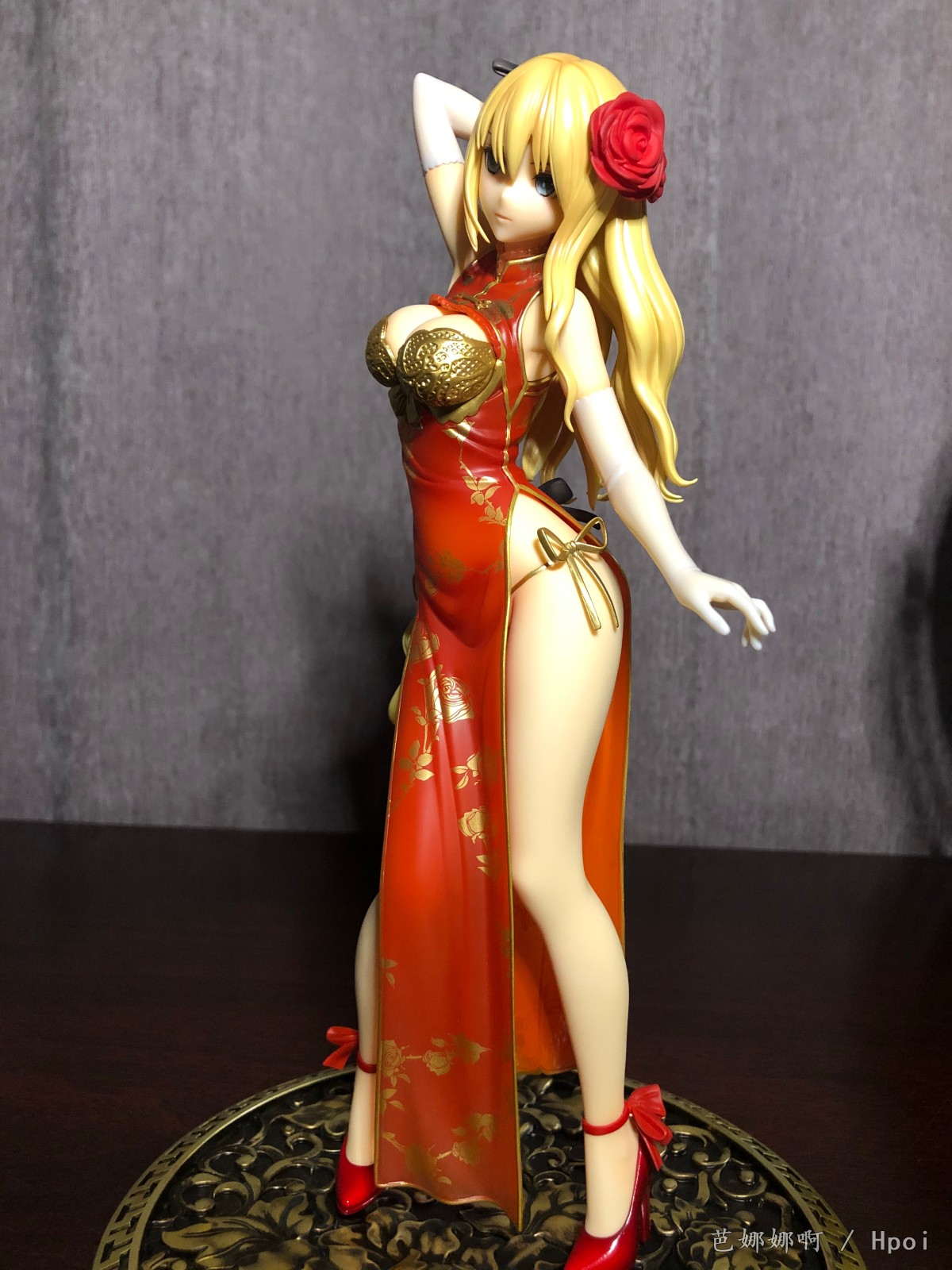 红玉真的比黑色香很多啊，衣服的透视效果也赞，拍完回盒